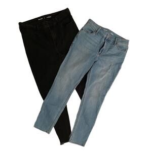 2 (Two) Pairs of Old Navy High Rise Super Skinny Size 8 Short